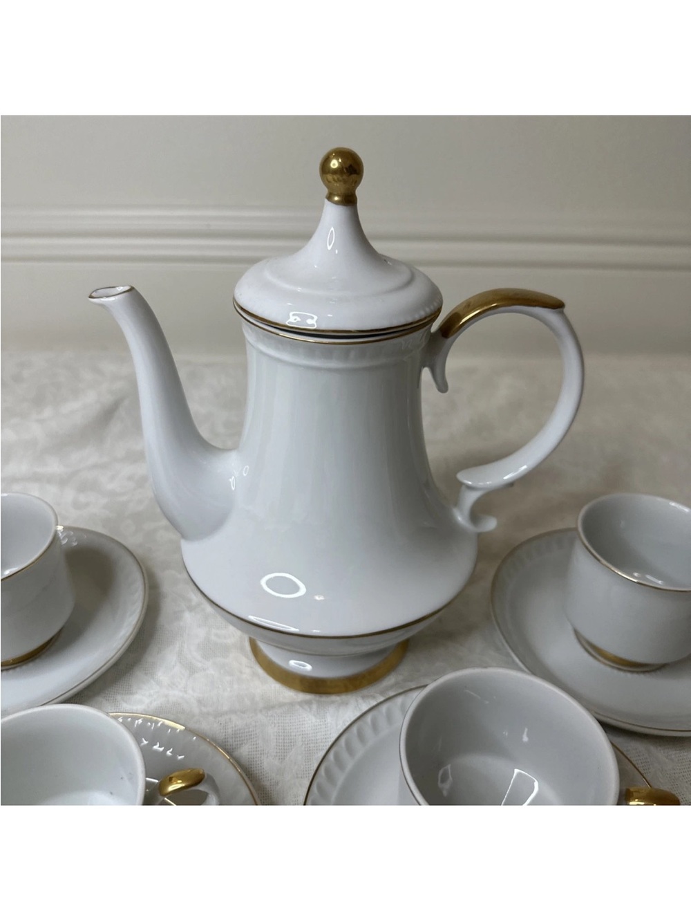 Royal Crown Arnat Ambassador Tea Service